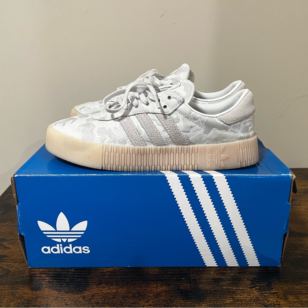 ADIDAS (U_PATH RUN)